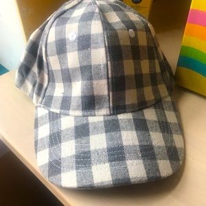 Brand new with tags 🧢 Cocus Pocus plaid hat